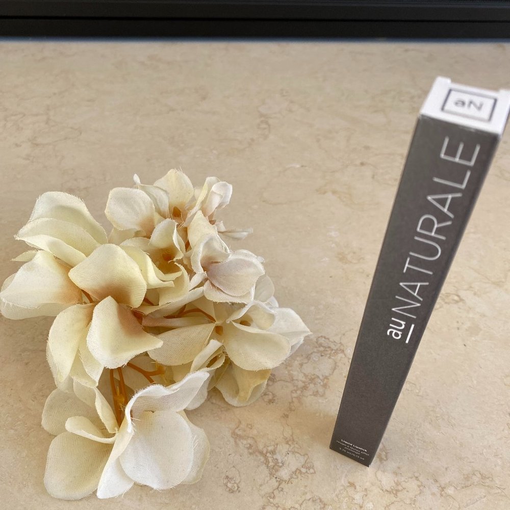 Au Naturale Multistick Liquid Lipstick Destiny Creme Shade New In Box